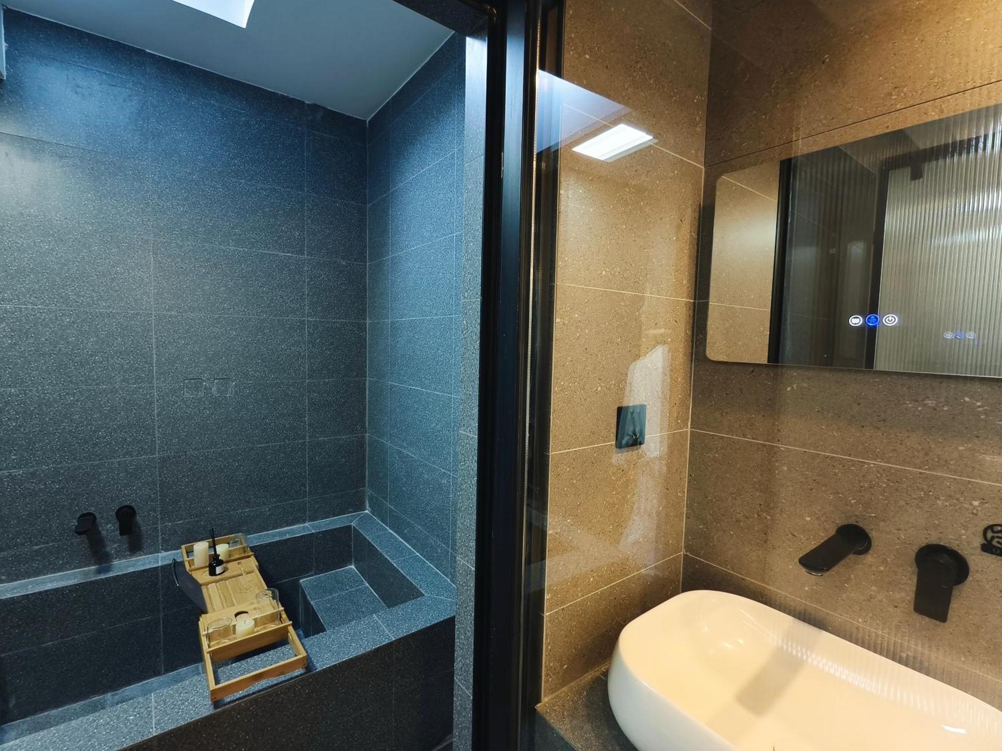 Beijing Hills & Hutong City Retreat Near Forbidden City & Line 4 Multi-Room Options Esterno foto